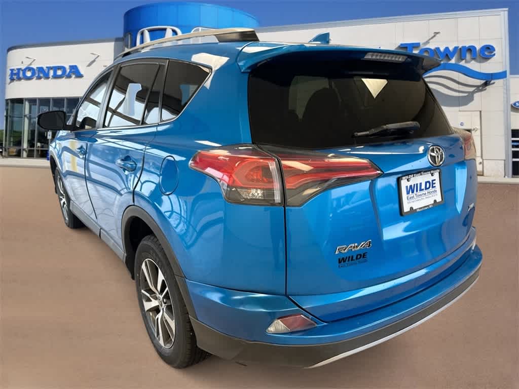 Thumbnail: 2018 Toyota RAV4 - 6