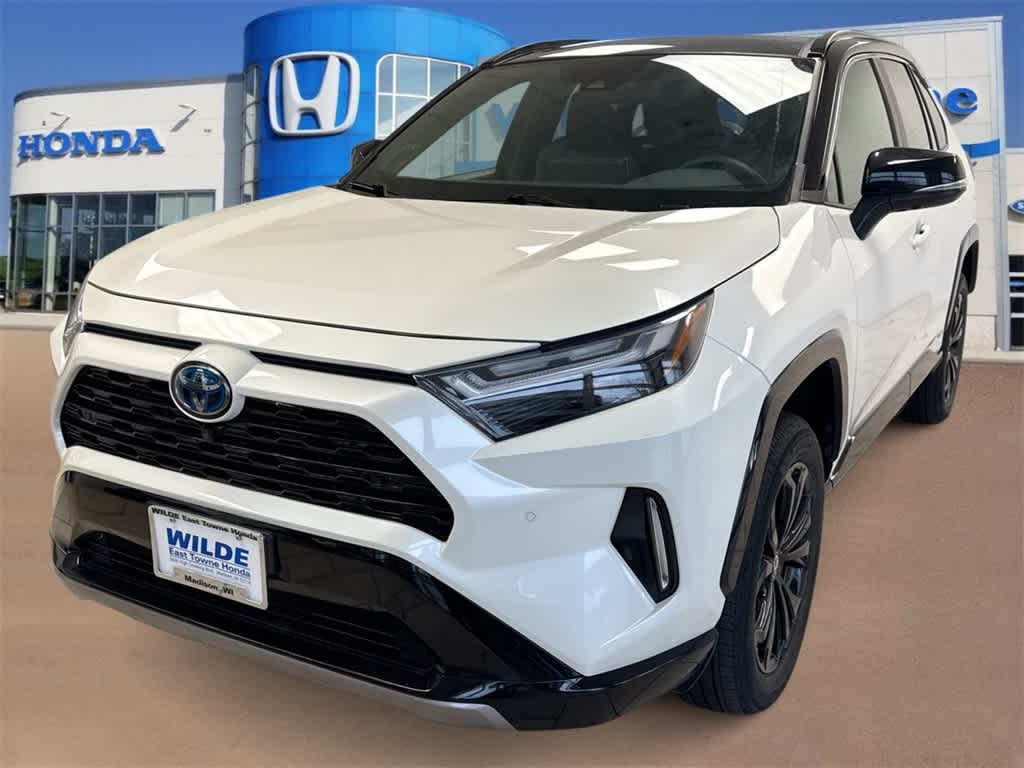 Thumbnail: 2022 Toyota RAV4 - 1
