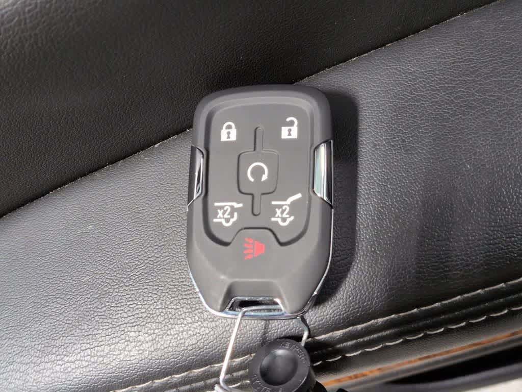 Thumbnail: 2020 Chevrolet Tahoe - 38