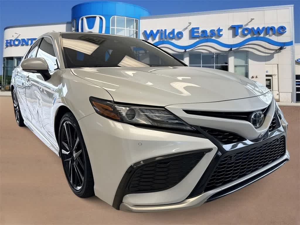 2023 Toyota Camry XSE 2