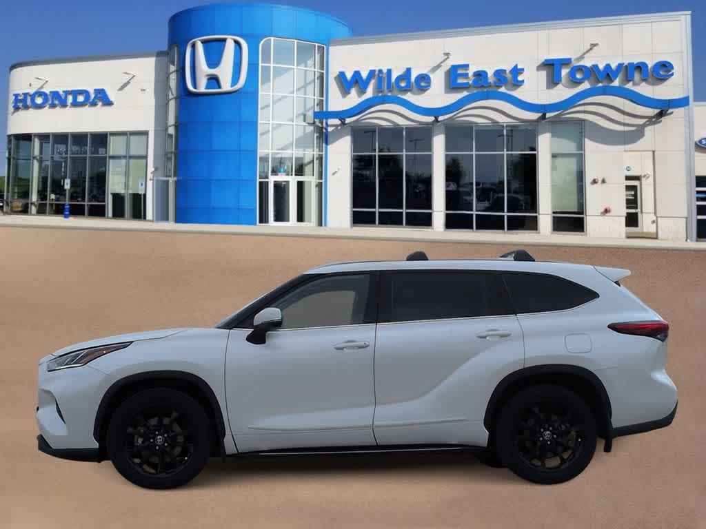 Thumbnail: 2020 Toyota Highlander - 5