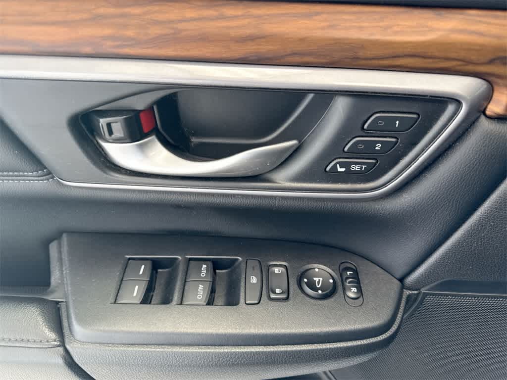 Thumbnail: 2017 Honda CR-V - 18
