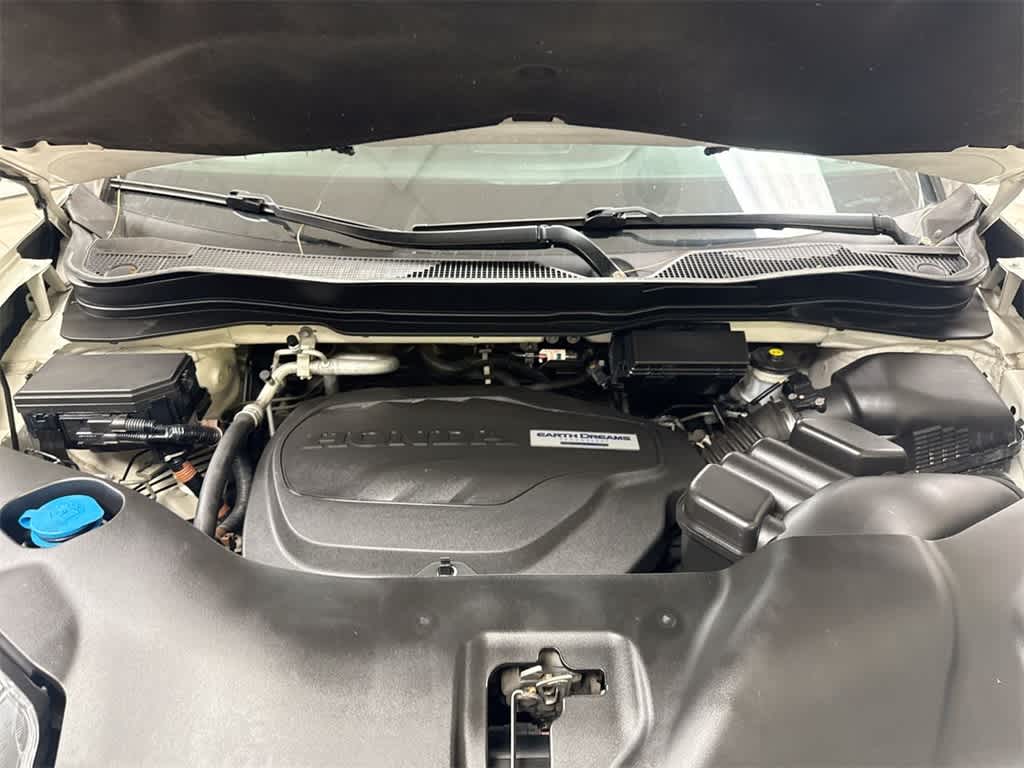 Thumbnail: 2017 Honda Pilot - 15