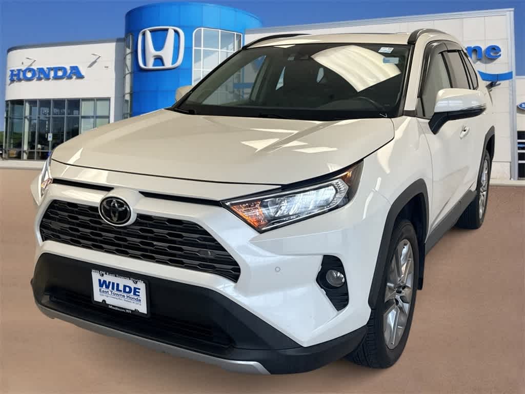 Thumbnail: 2020 Toyota RAV4 - 4