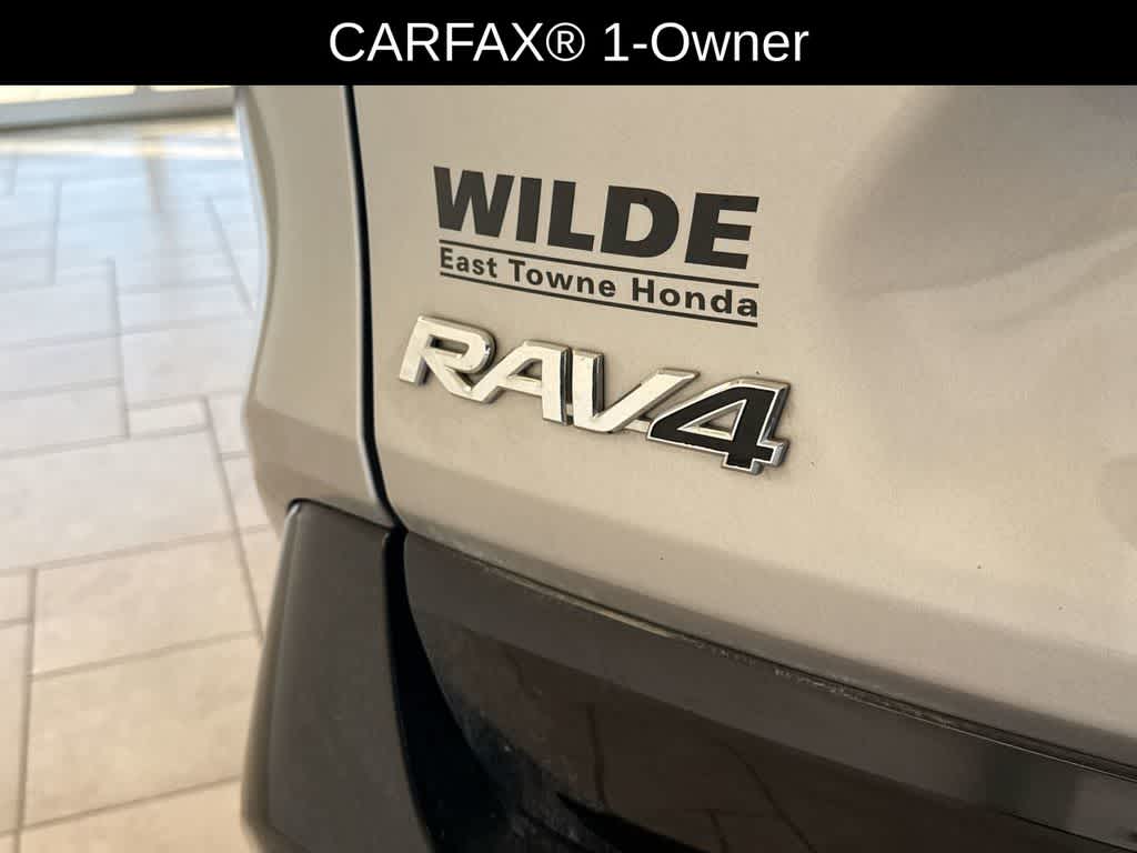 Thumbnail: 2020 Toyota RAV4 - 14