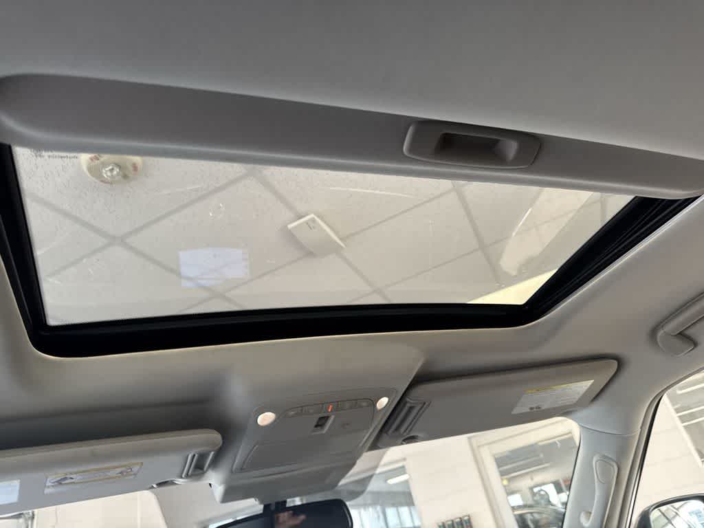 Thumbnail: 2020 Nissan Armada - 19