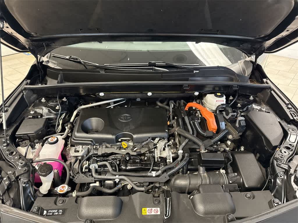 Thumbnail: 2021 Toyota Venza - 15