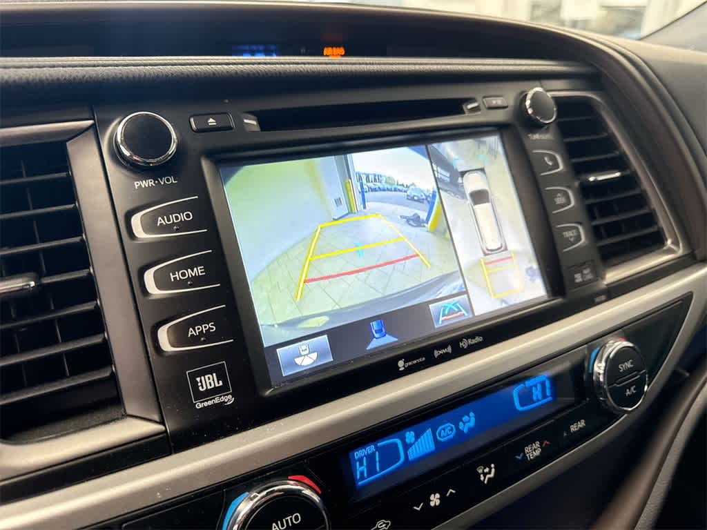 Thumbnail: 2018 Toyota Highlander - 33