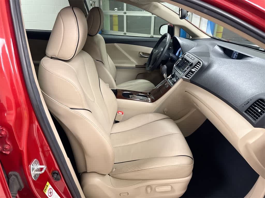 Thumbnail: 2012 Toyota Venza - 24