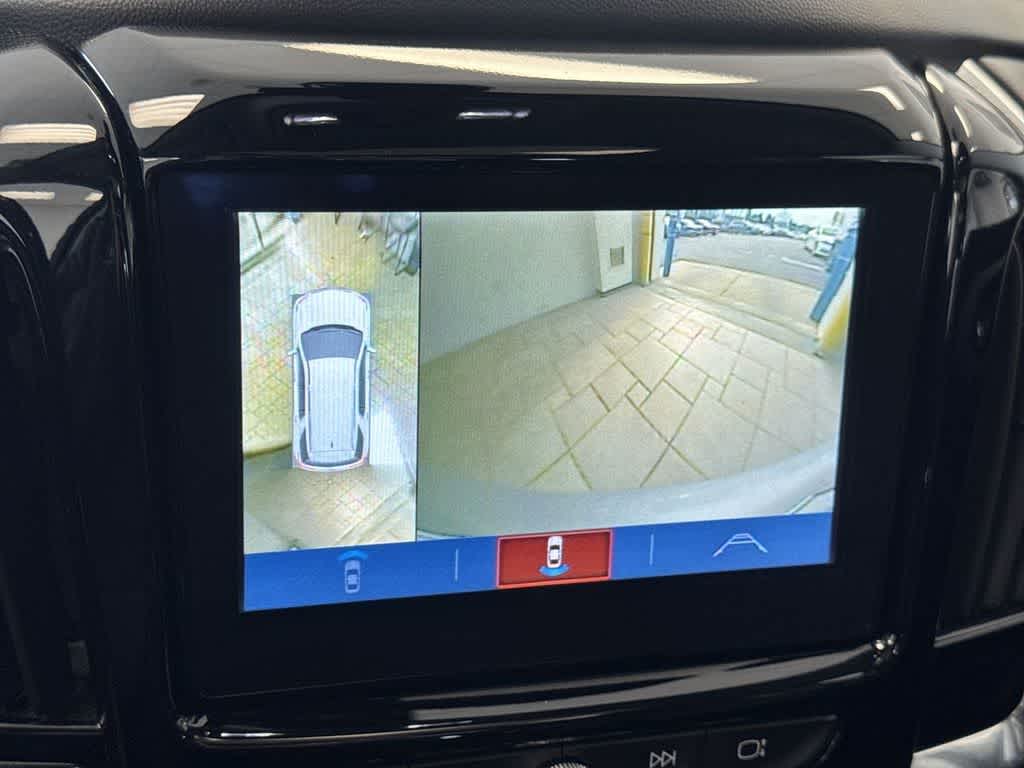 Thumbnail: 2018 Chevrolet Traverse - 33