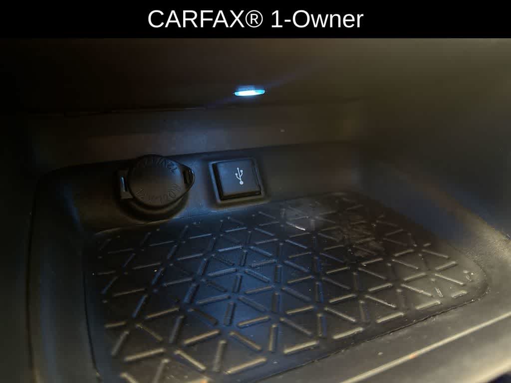 Thumbnail: 2020 Toyota RAV4 - 33