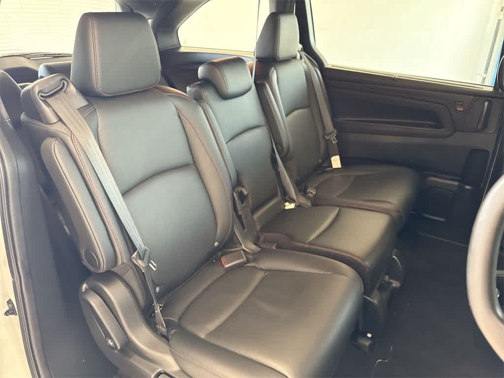 Thumbnail: 2023 Honda Odyssey - 22