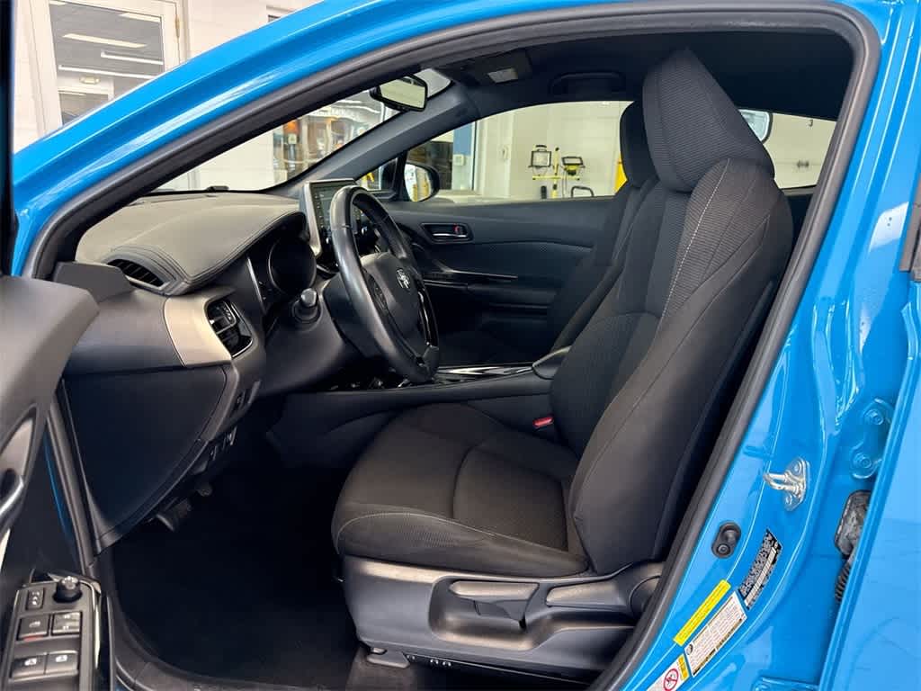 Thumbnail: 2019 Toyota C-HR - 16