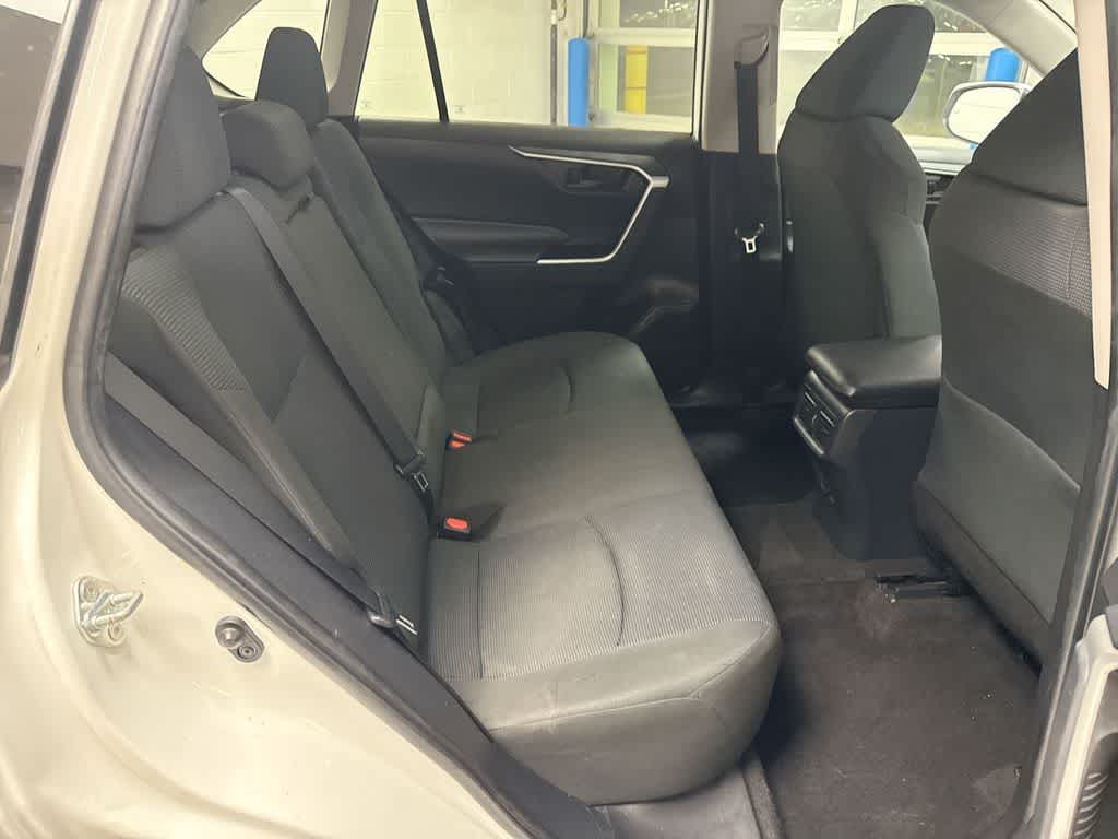 Thumbnail: 2022 Toyota RAV4 - 23