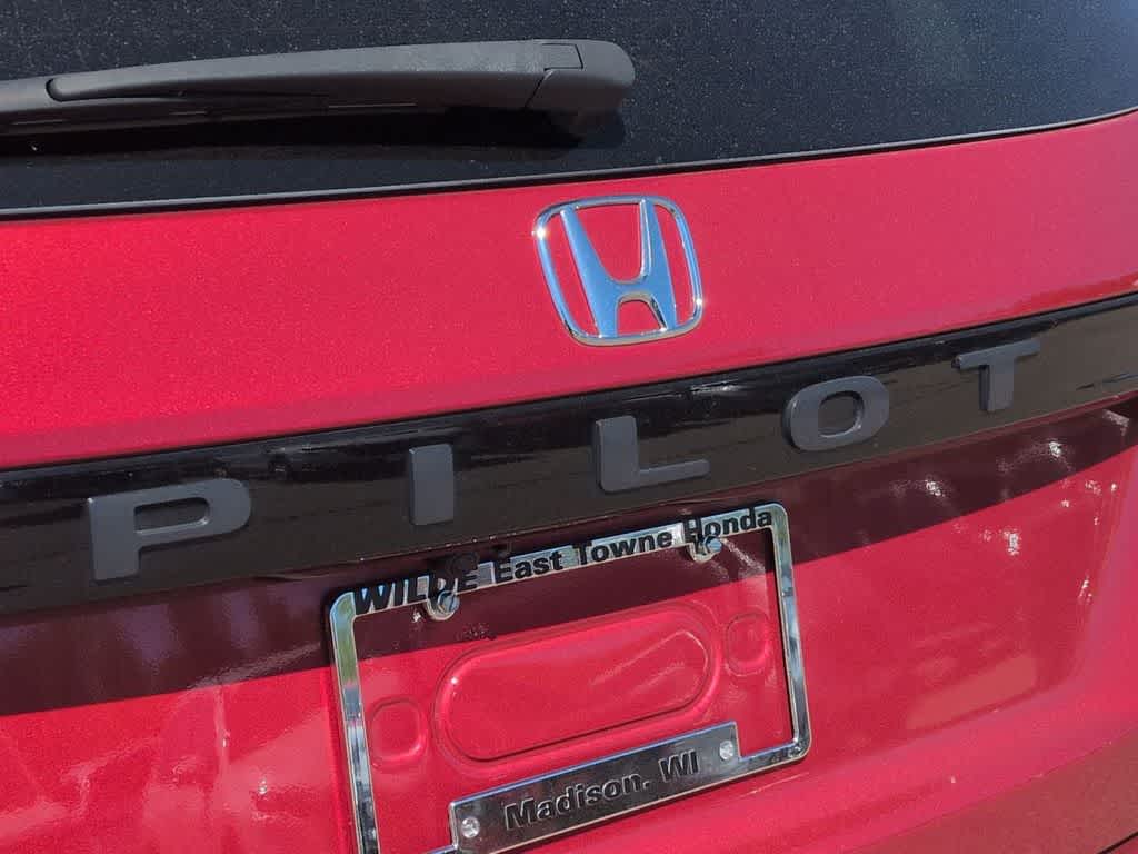 Thumbnail: 2023 Honda Pilot - 14