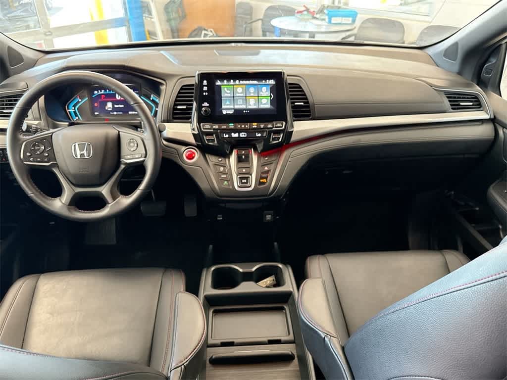 Thumbnail: 2023 Honda Odyssey - 16