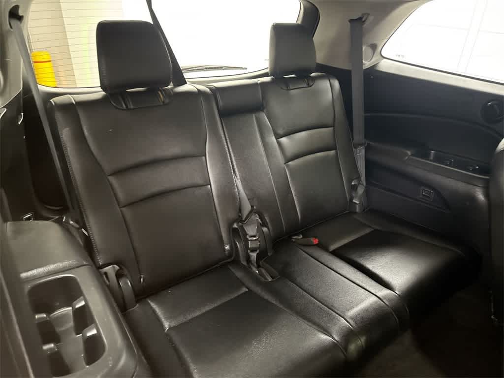 Thumbnail: 2017 Honda Pilot - 23