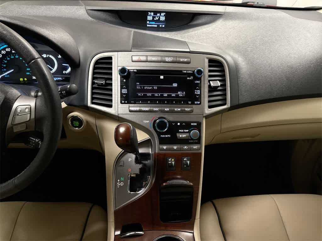 Thumbnail: 2012 Toyota Venza - 34