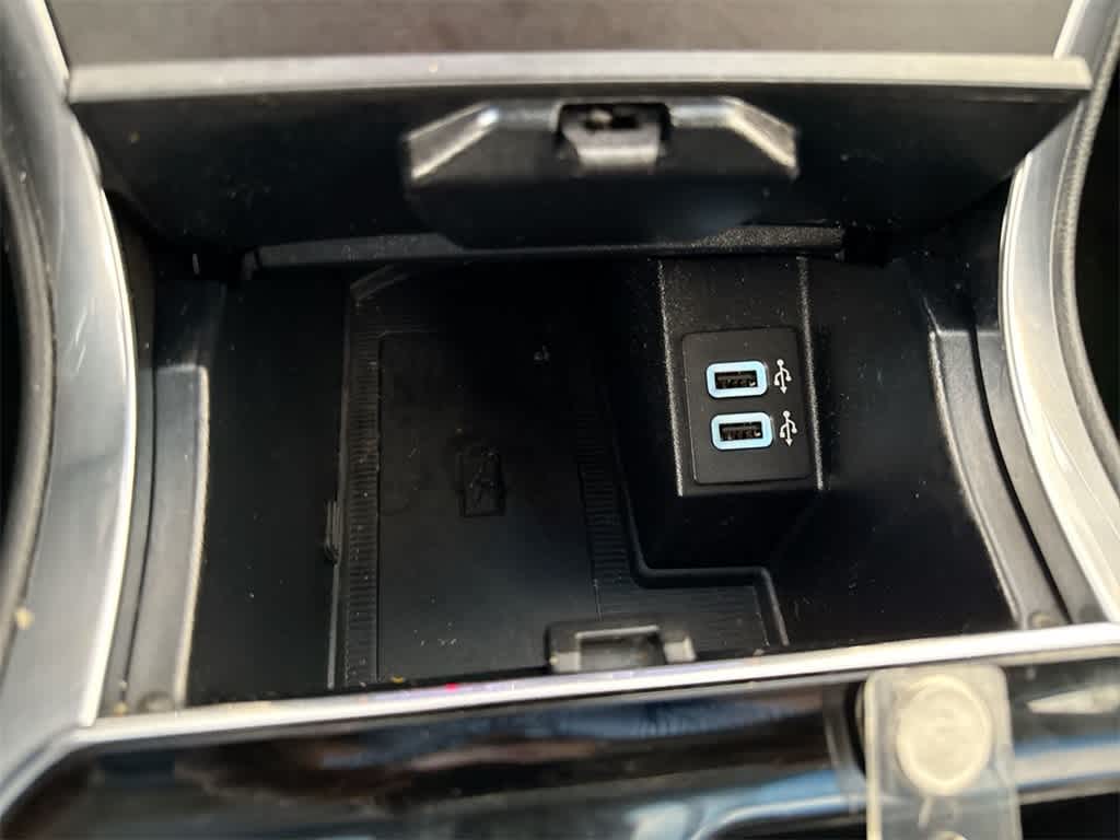 Thumbnail: 2019 Ford Edge - 34