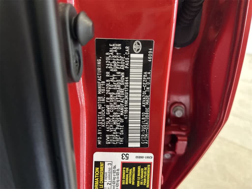 2019 Toyota Camry XSE 38