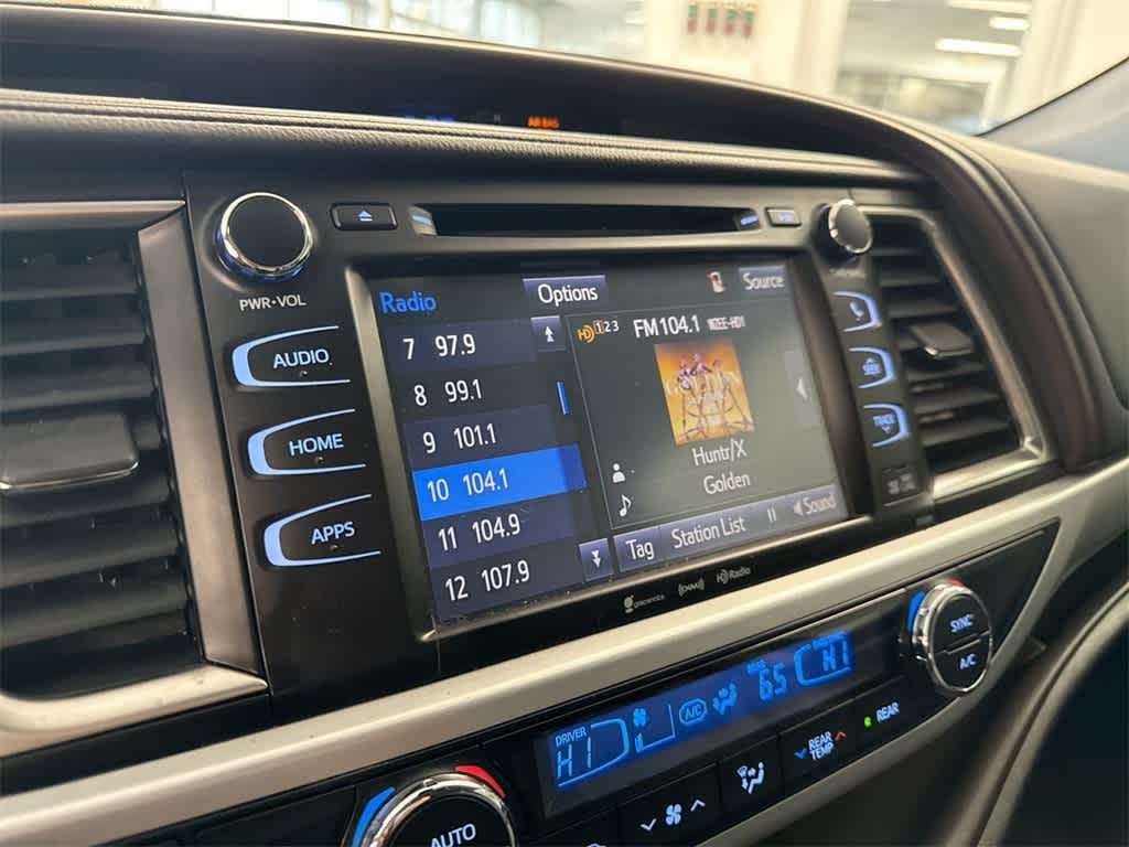 Thumbnail: 2019 Toyota Highlander - 31