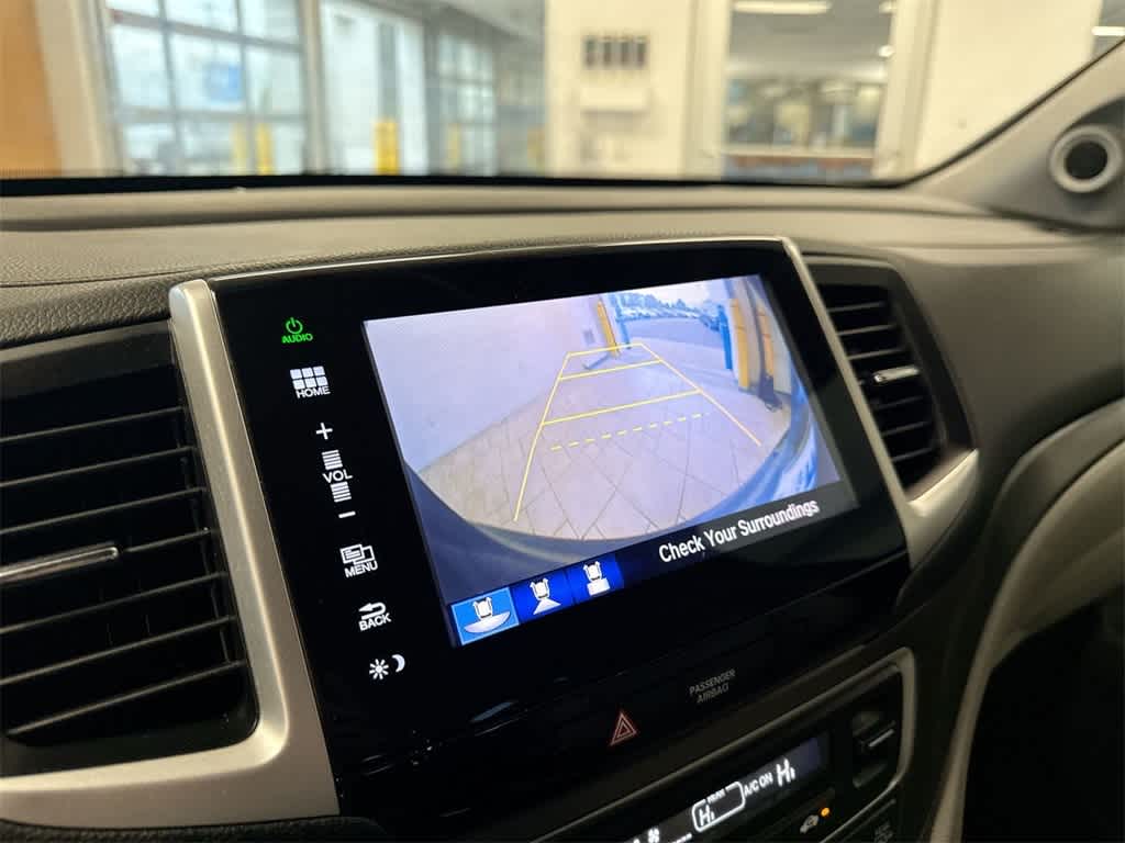 Thumbnail: 2016 Honda Pilot - 31