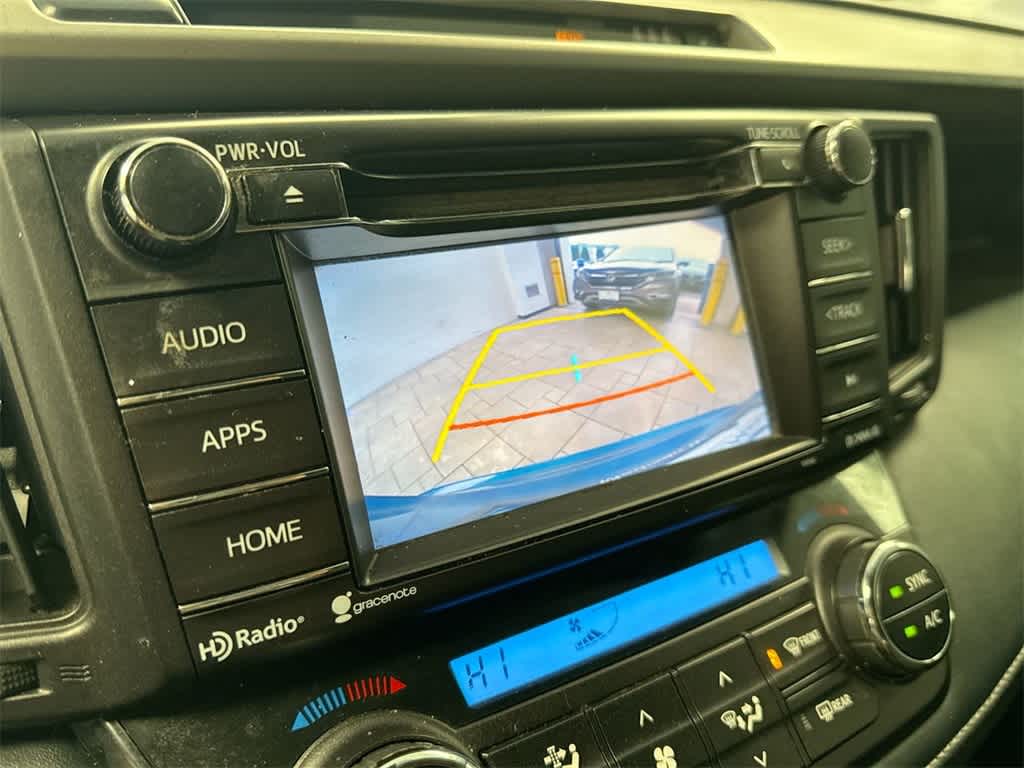 Thumbnail: 2018 Toyota RAV4 - 30