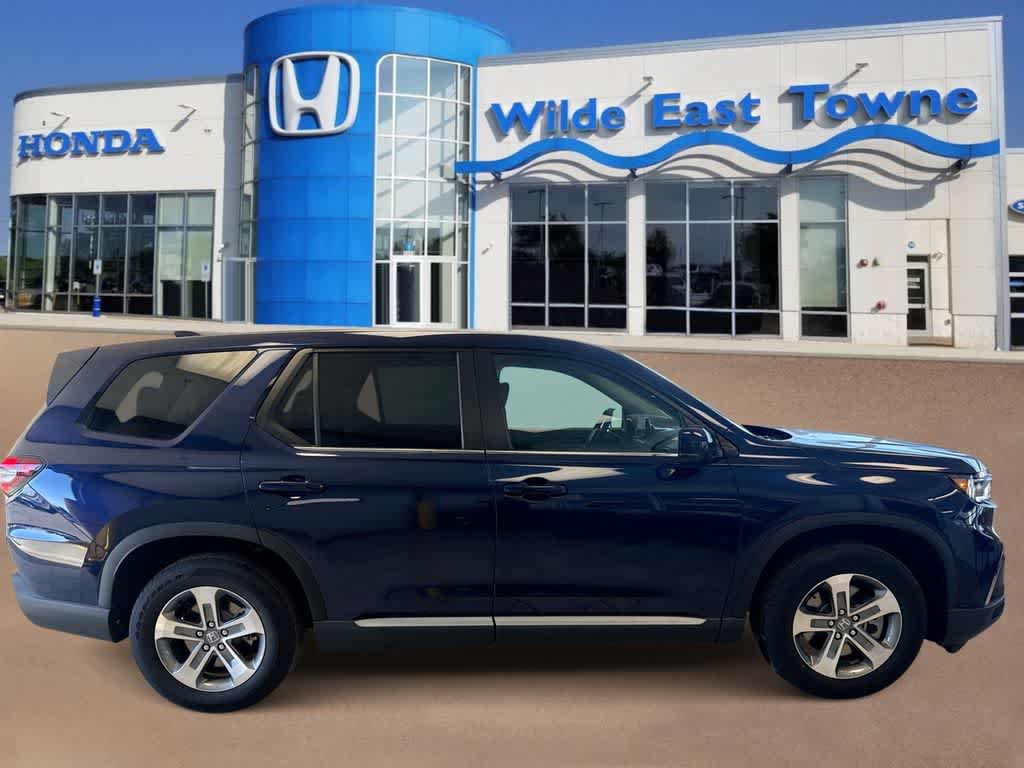 Thumbnail: 2025 Honda Pilot - 9