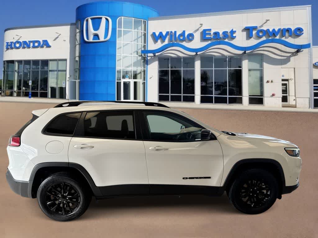 Thumbnail: 2023 Jeep Cherokee - 9