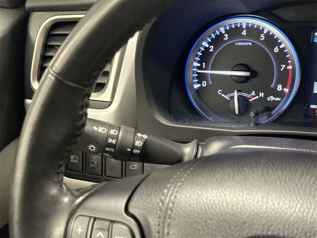 Thumbnail: 2018 Toyota Highlander - 29