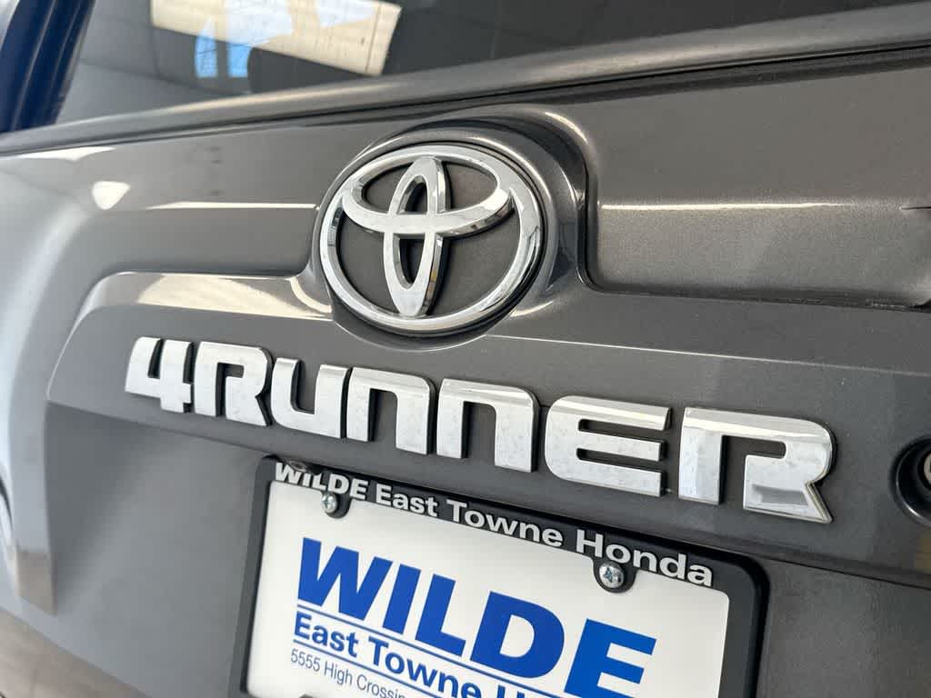 Thumbnail: 2015 Toyota 4Runner - 13