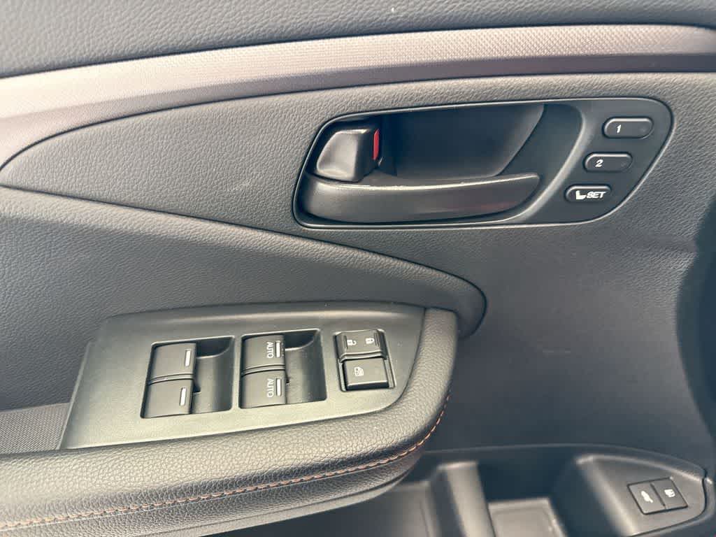 Thumbnail: 2023 Honda Passport - 22