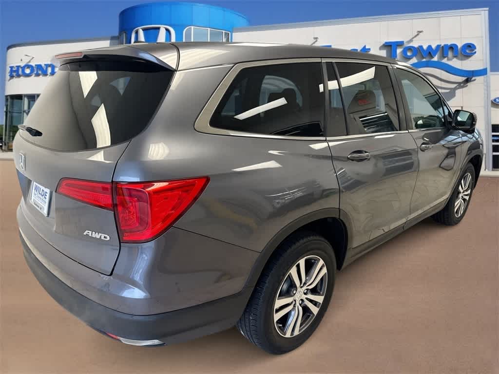 Thumbnail: 2016 Honda Pilot - 8