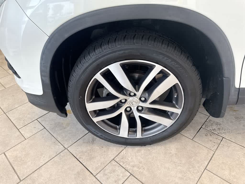 Thumbnail: 2018 Honda Pilot - 14