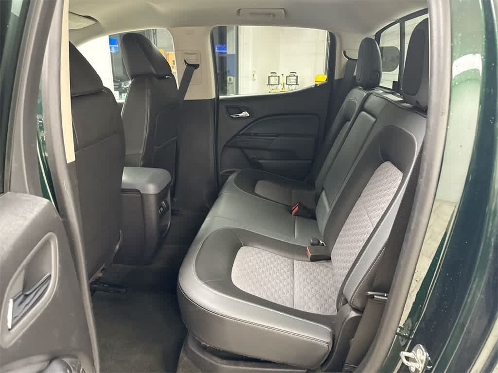 Thumbnail: 2015 Chevrolet Colorado - 19