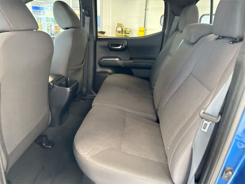 Thumbnail: 2017 Toyota Tacoma - 21