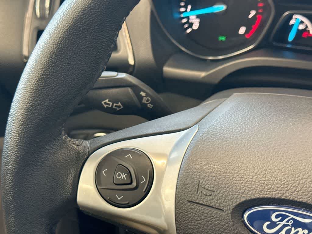 Thumbnail: 2015 Ford Escape - 30