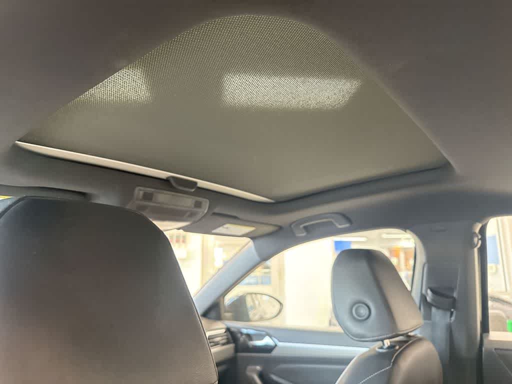 Thumbnail: 2019 Volkswagen Jetta - 21