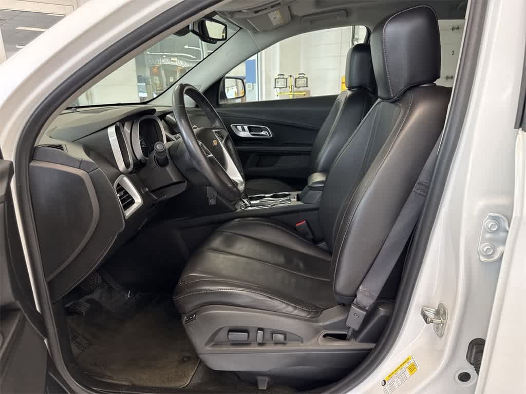 2017 Chevrolet Equinox Premier 17