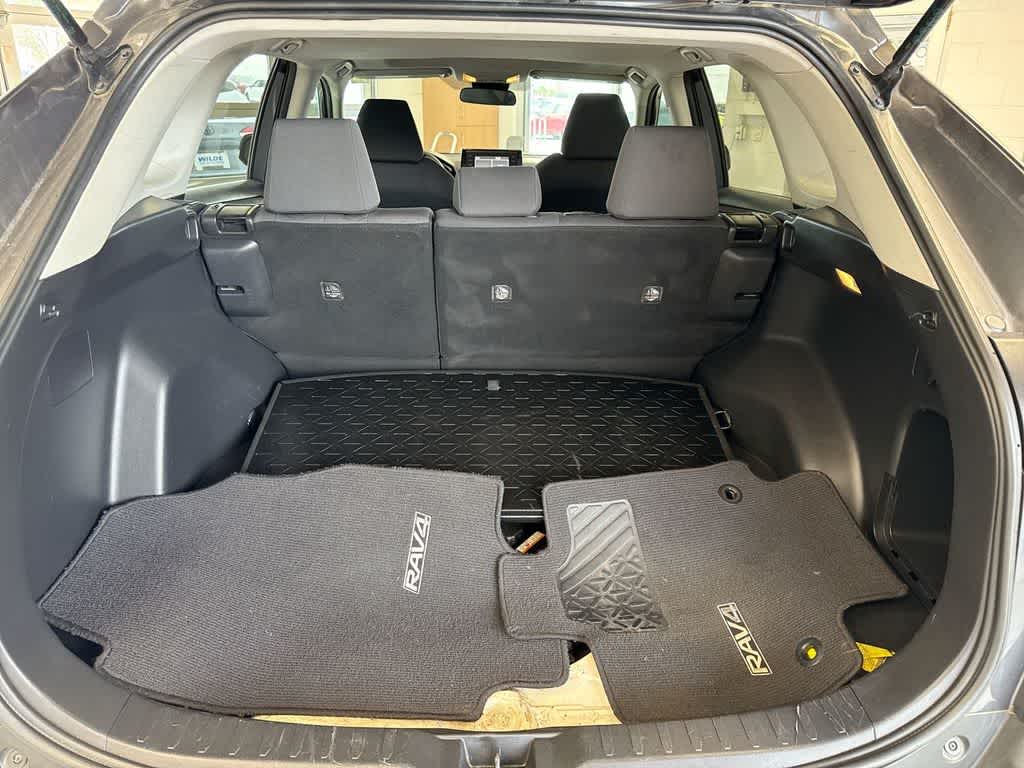 Thumbnail: 2019 Toyota RAV4 - 35