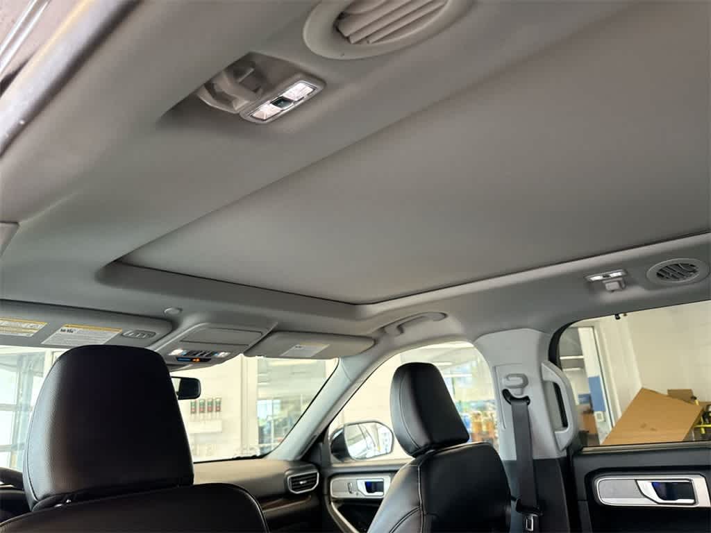 Thumbnail: 2022 Ford Explorer - 20