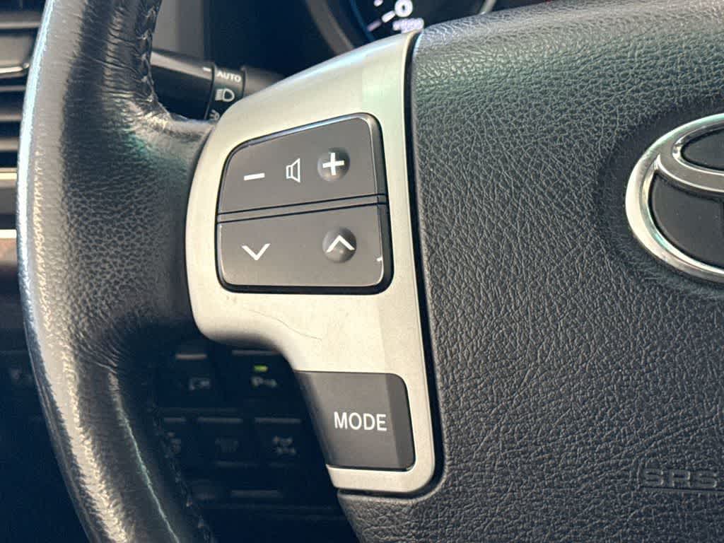 Thumbnail: 2015 Toyota Land Cruiser - 26