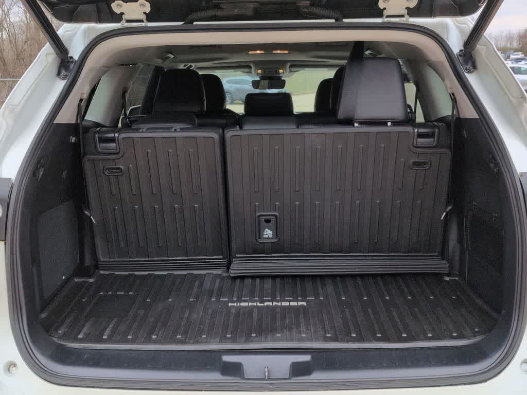 Thumbnail: 2020 Toyota Highlander - 37