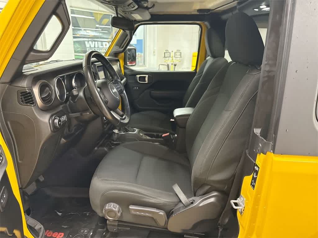 Thumbnail: 2020 Jeep Wrangler - 15