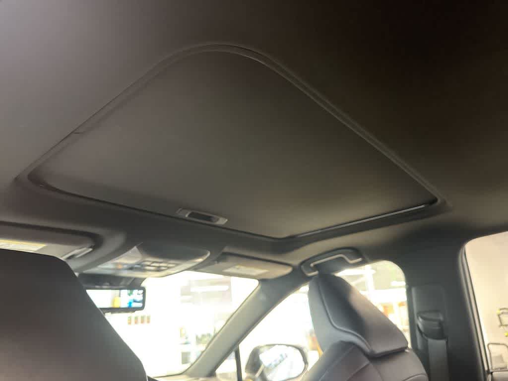 Thumbnail: 2019 Toyota RAV4 - 20