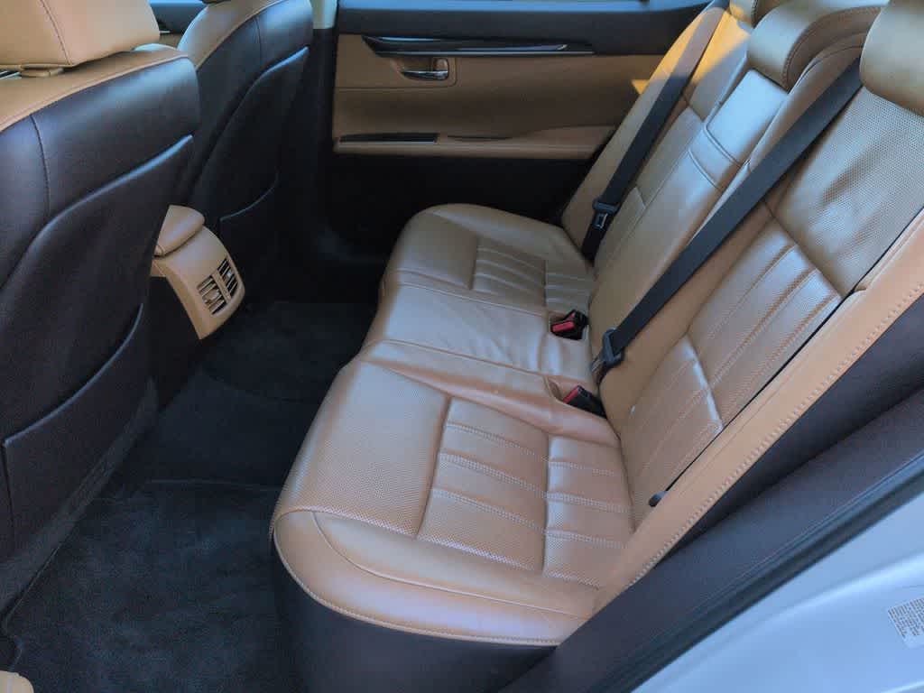 Thumbnail: 2016 Lexus ES - 20