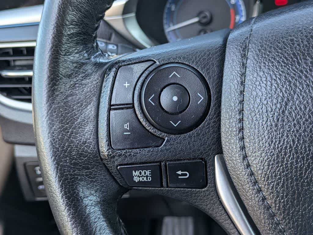 Thumbnail: 2015 Toyota Corolla - 20