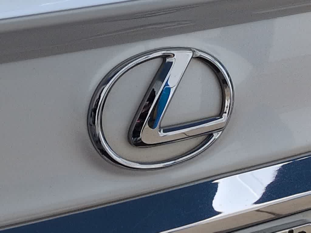 Thumbnail: 2016 Lexus ES - 11