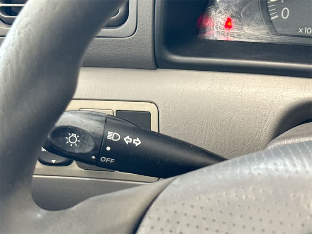 Thumbnail: 2005 Toyota Corolla - 26