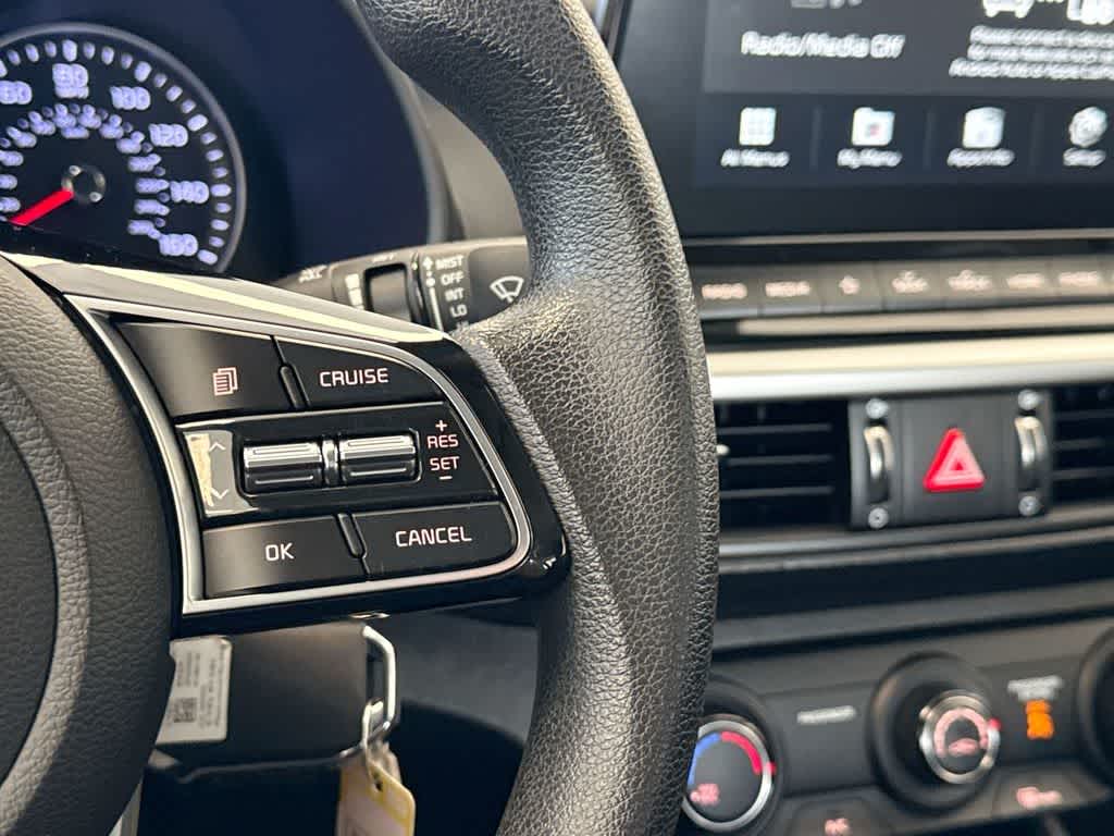 Thumbnail: 2020 Kia Forte - 24